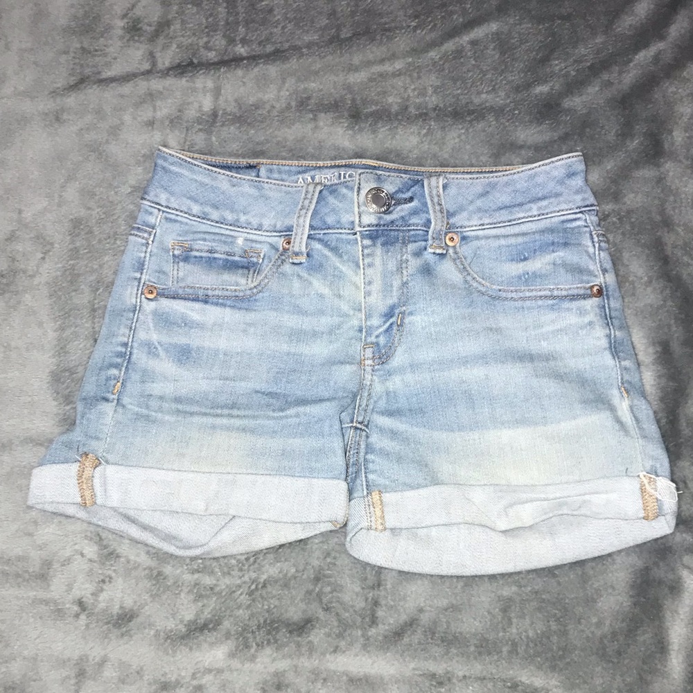 American Eagle Midi Shorts Light Blue